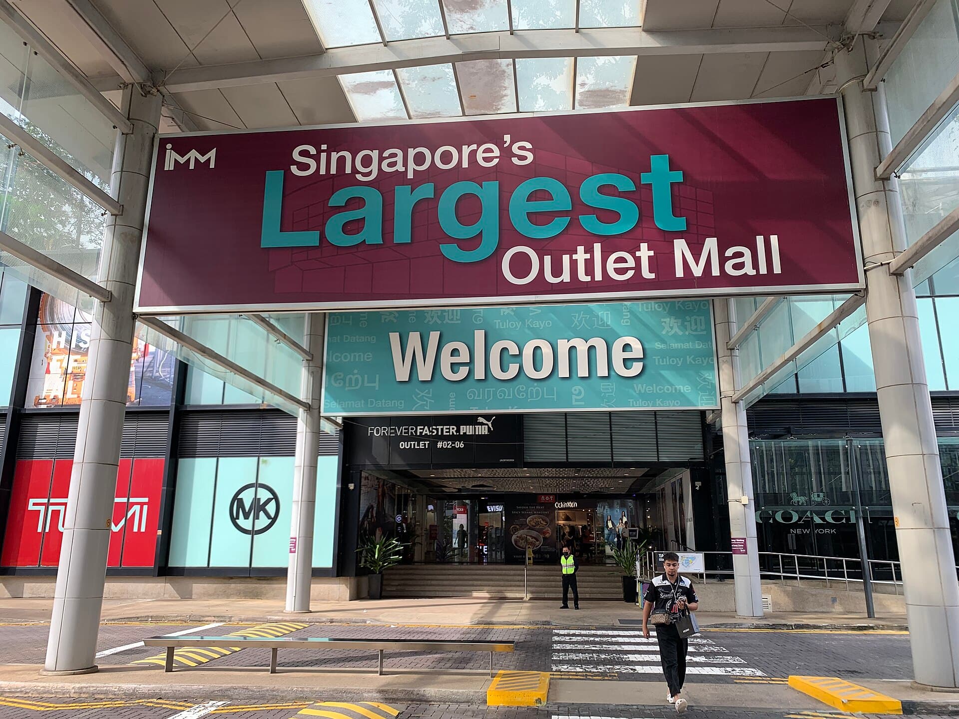 IMM outlet mall, a main address for homeware markdowns